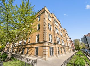 1106 W Glenlake Ave #1, Chicago, IL 60660