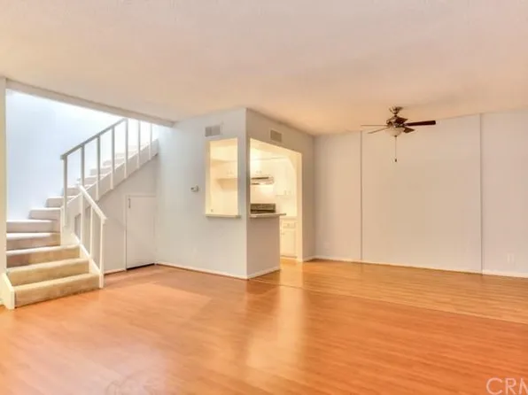 5142 Zelzah Ave APT 25, Encino, CA 91316