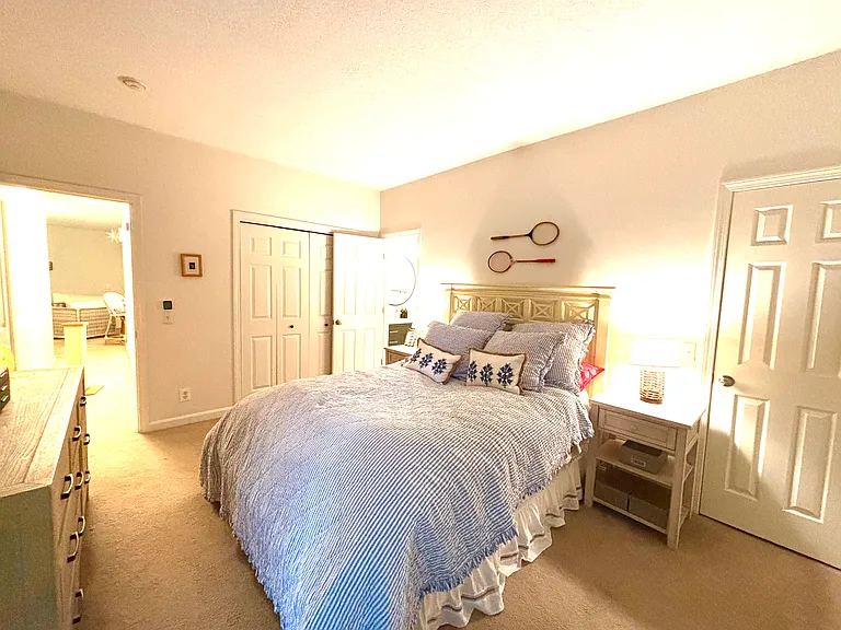 37 Bradford Commons Ln — Photo 15