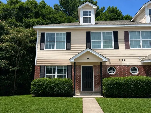 842 Store House Ln #A, Monroe, GA 30655