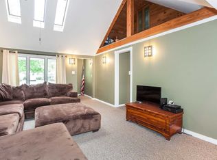 273 Copiague Pl, Copiague, NY 11726