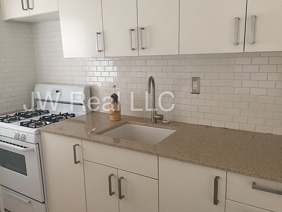 4th image of 525 Meridian Ave APT 402