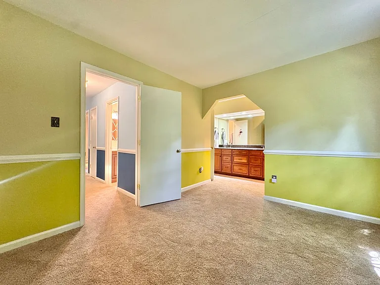 2026 Admiral Dr — Photo 18