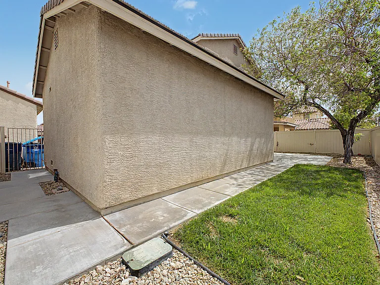 9119 Brilliant Prairie Ct — Photo 32