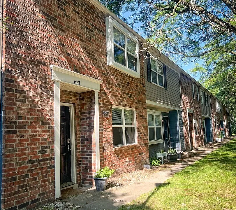 1699 Park Village Dr