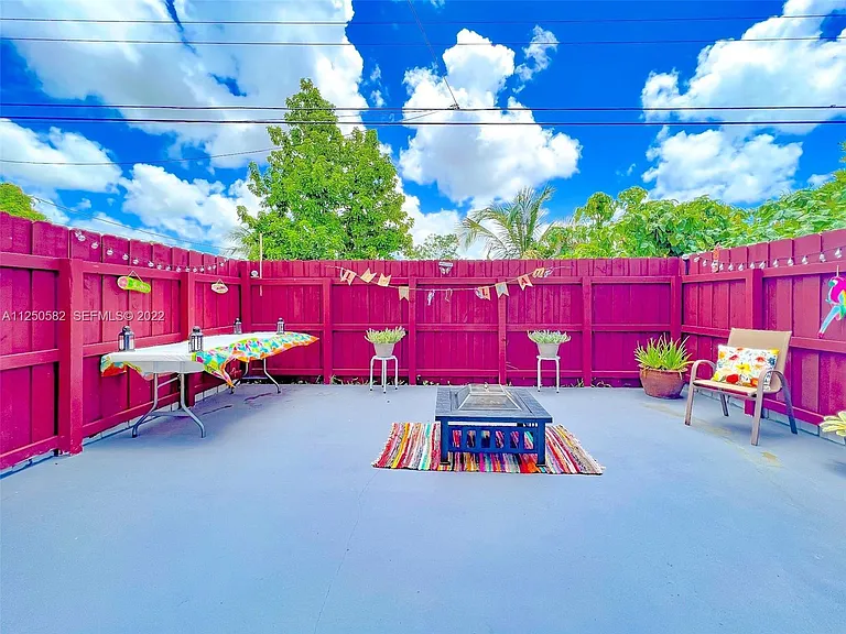 3672 SW 59th Ave #7 — Photo 5