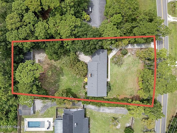 3rd image of 5130 Oriole Drive