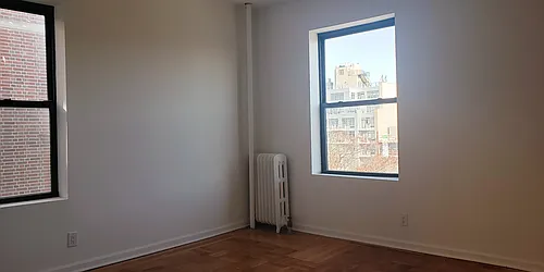 Rented by R New York