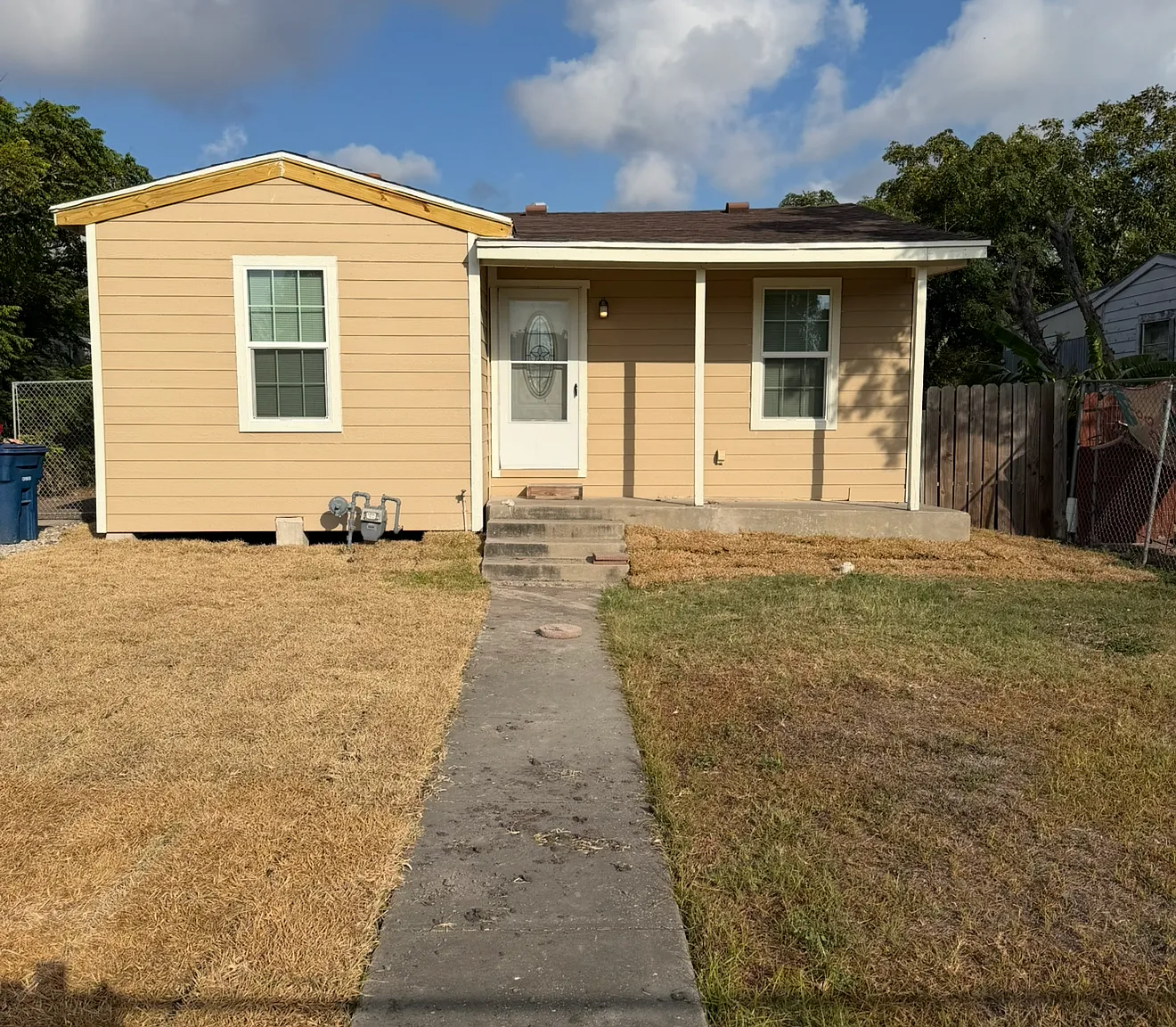 2625 Elizabeth St — Photo 2