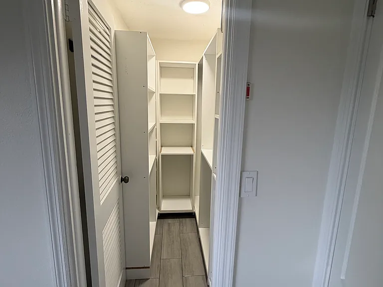 Magellan Dr — Photo 14