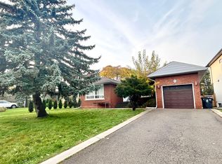 10 Greening Cres, Toronto, ON M9A1N8