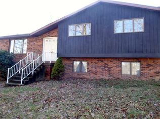 875 Alamae Lakes Rd, Washington, PA 15301
