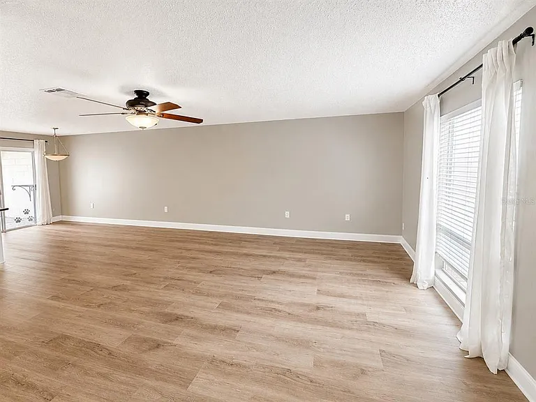 11905 Cypress Vis — Photo 5