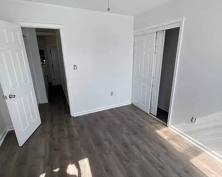 2410 N Chadwick St — Photo 7