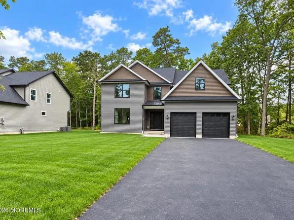 2 Railroad Avenue, Bayville, NJ 08721
