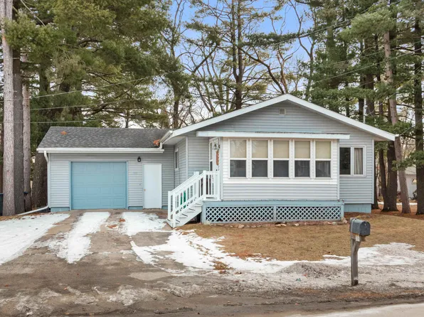 319 S Cambridge St, Wautoma, WI 54982