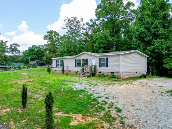 526 Silver Falls Rd, Cleveland, GA 30528