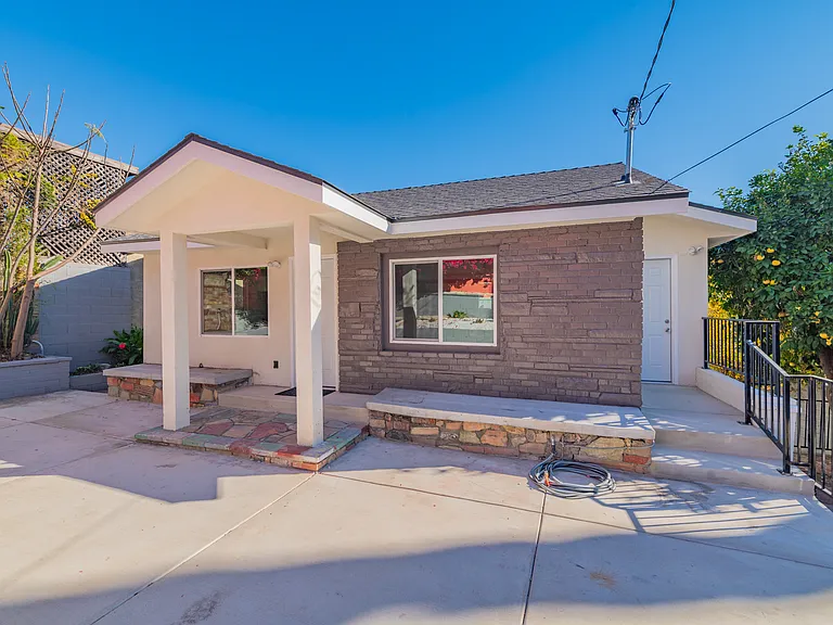 1248 N Bonnie Beach Pl — Photo 17