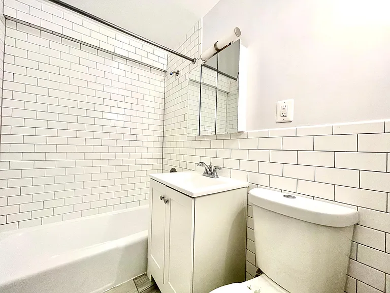 35 N 3rd Ave #2A — Photo 8