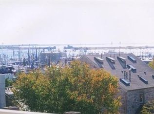 27 Centre St, New Bedford, MA 02740