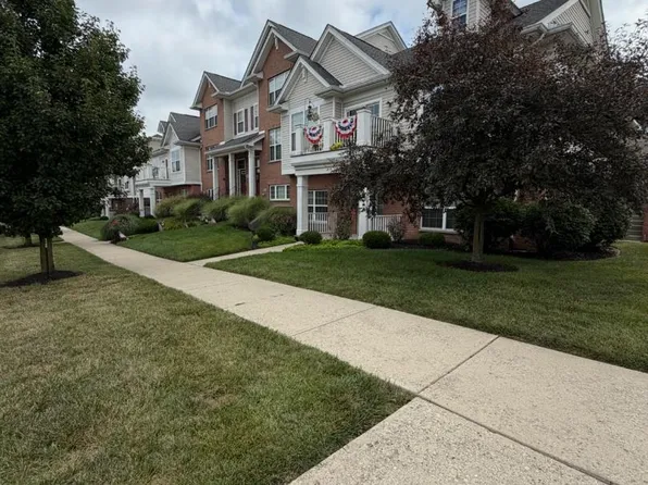 2684 Hibiscus Way APT 5, Beavercreek, OH 45431