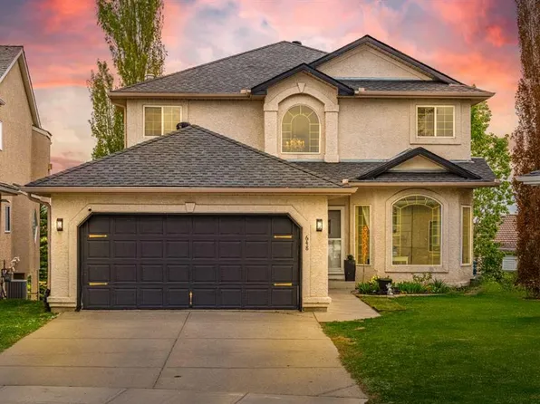 648 Scimitar Bay NW, Calgary, AB T3L 2B2