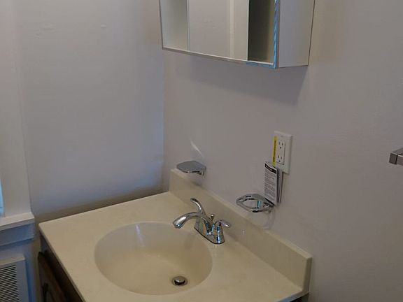 4th image of 26 Susquehanna Ave APT 4