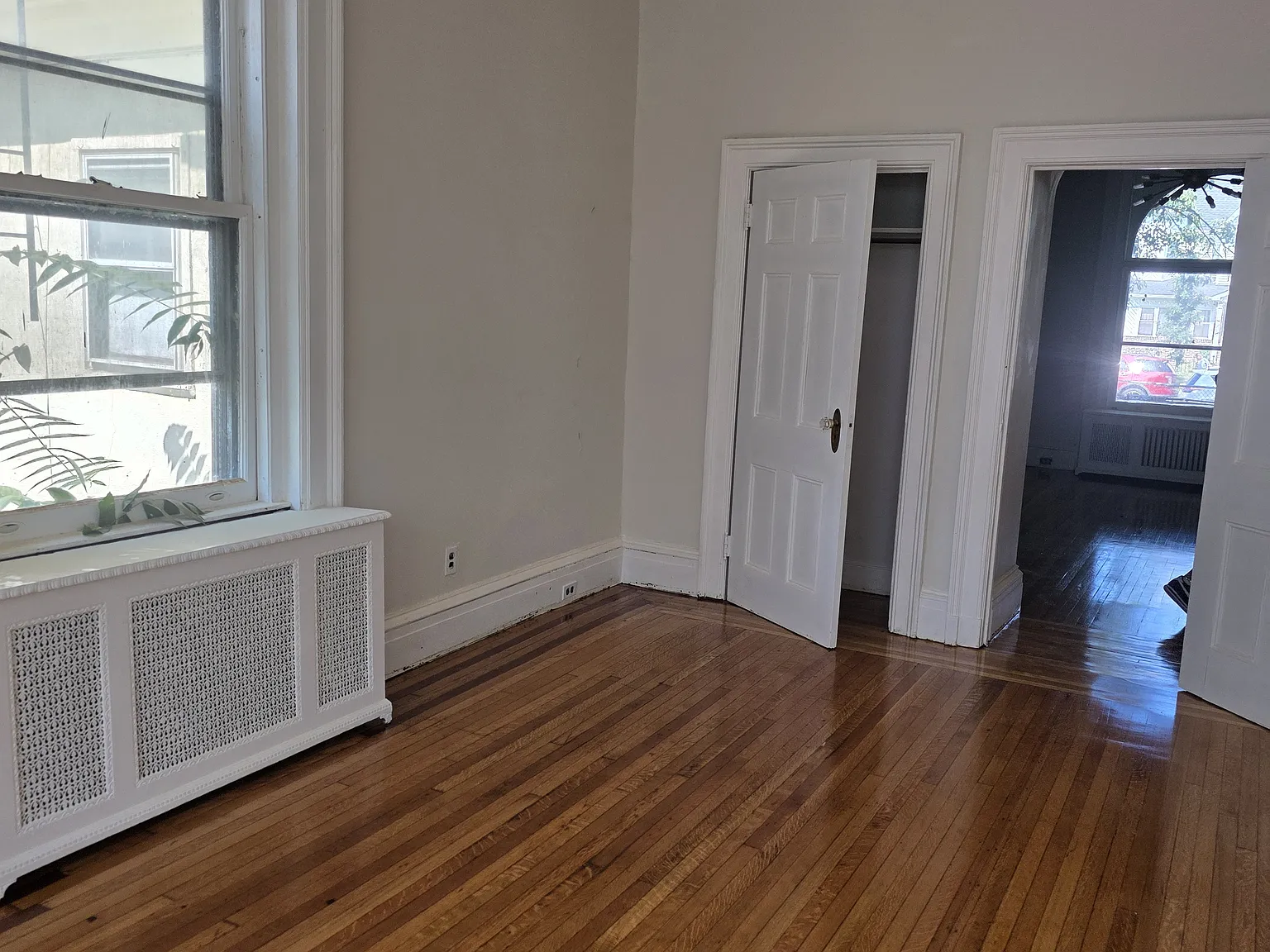 325 Roseville Ave — Photo 4