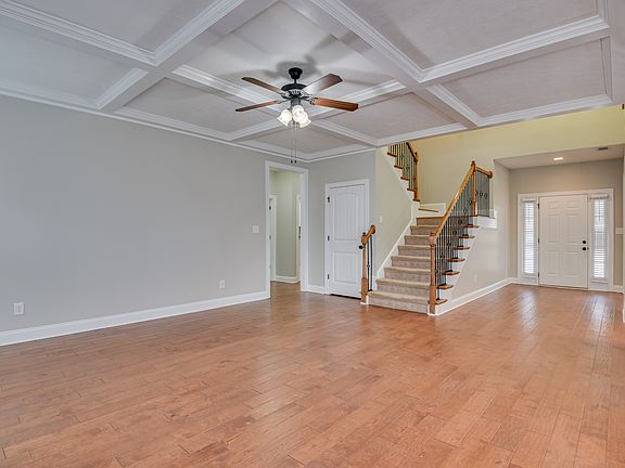 5th image of 756 Herrington Dr