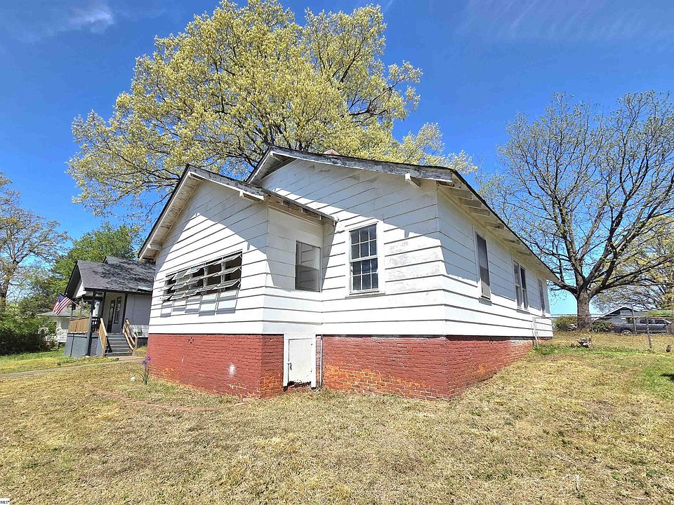 1st image of 28 Circle St