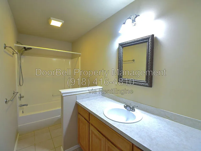 11621 S Mulberry Ln — Photo 14