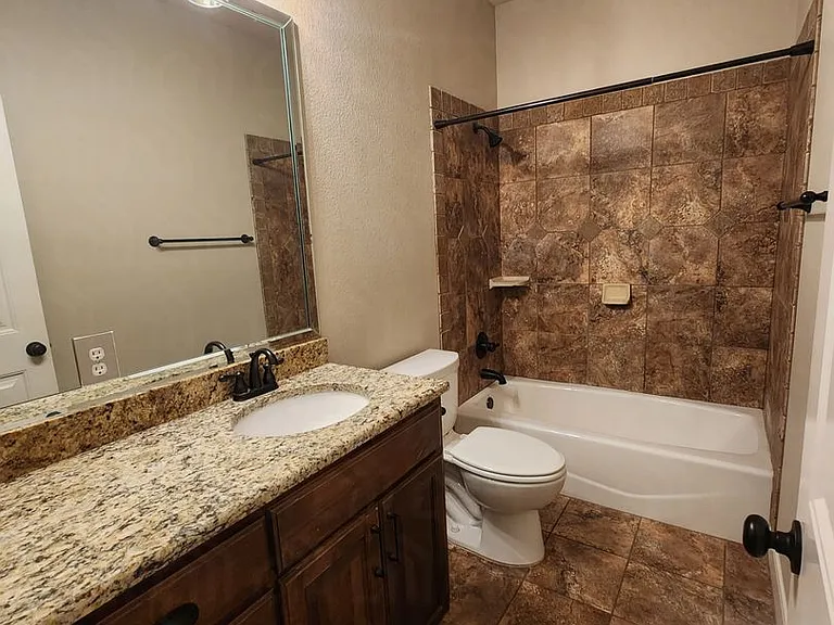 801 Hunters Glen Rd — Photo 19