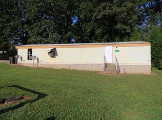 228 Cameron Cir, Muscle Shoals, AL 35661