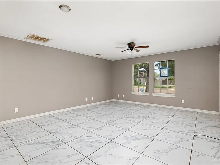 3900 Gabriella Dr — Photo 3