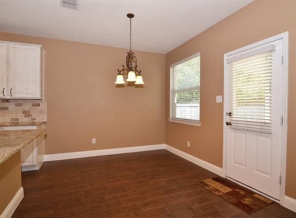 5th image of 4013 Hawkins Dr