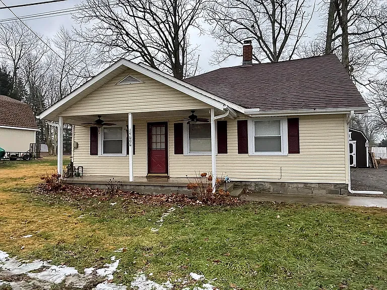 14606 Beech St — Photo 1