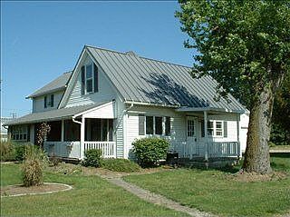 1st image of 129 E Main St