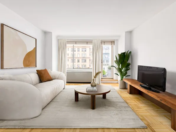 1160 3rd Avenue image 1 of 6