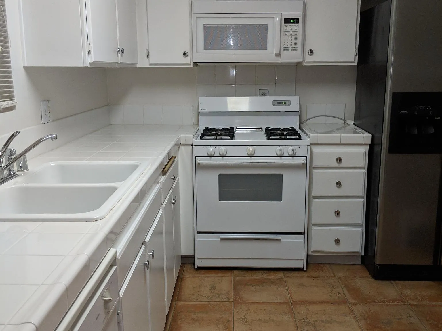 2 bed, 1.5 bath, 1002 sqft, $2,900 — Photo 3