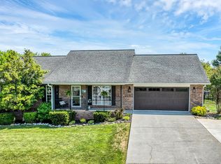 832 Misty View Dr, Maryville, TN 37804