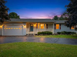 3458 Taggett Lake Dr, Highland, MI 48357