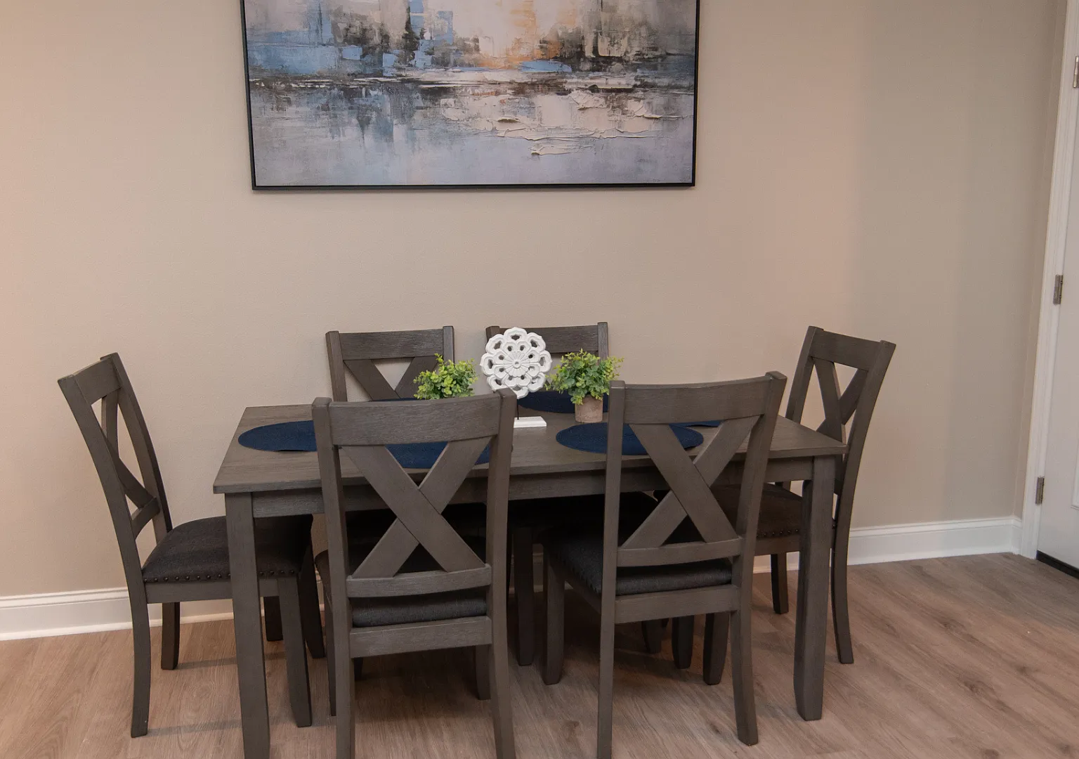 3 bed, 1404 sqft, $2,900 — Photo 2