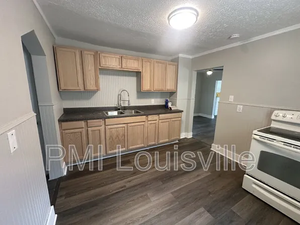 3417 Duncan St, Louisville, KY 40212
