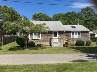10 Fairview Rd, Bourne, MA 02532