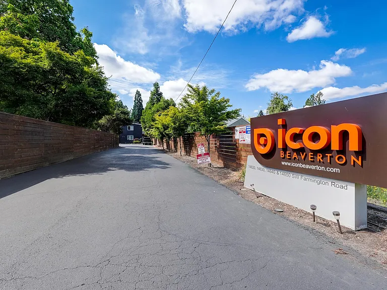 Icon Beaverton — Photo 35