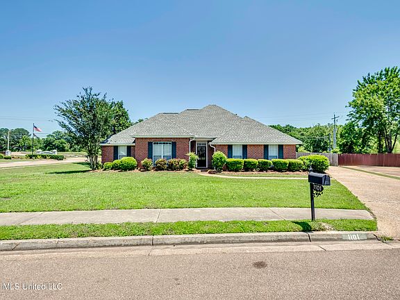 5th image of 1101 Orchardview Cv