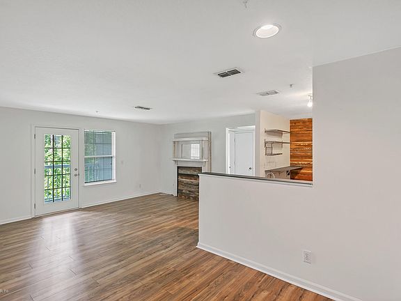 5th image of 7701 Timberlin Park Blvd APT 1622
