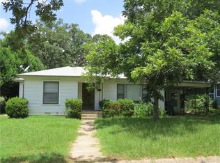 406 Hazel Ave, Rockdale, TX 76567