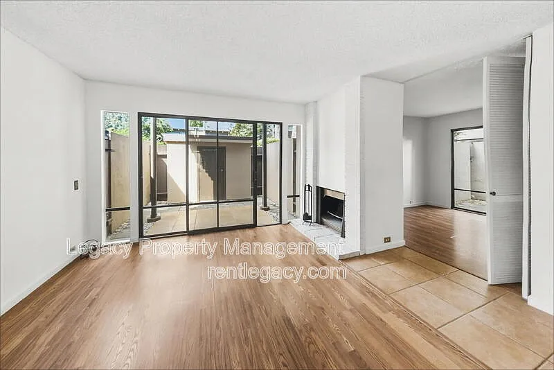 2 bed, 1.0 bath, 781 sqft, $1,700 — Photo 3