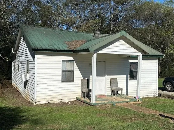205 Pleasant St, Savannah, TN 38372